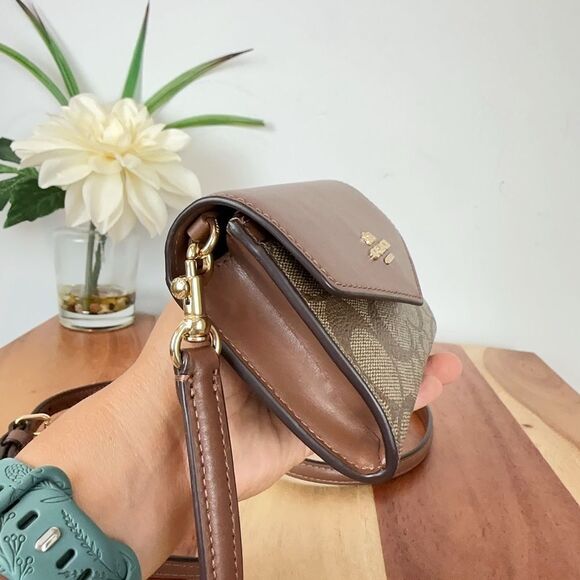 NWT Coach Mini Envelope Wallet With Strap In Signature Canvas - Picture 2 of 8